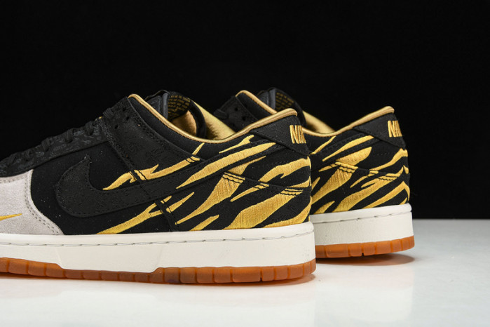 Nike Dunk High Year of the Tiger DQ4978-001