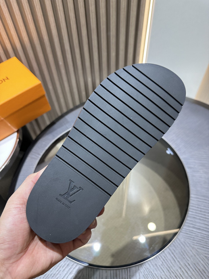 LVT SLIDE COPSHOE LVS-59