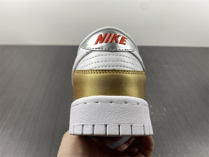 Dunk Low Heirloom (W) - DH4403-700