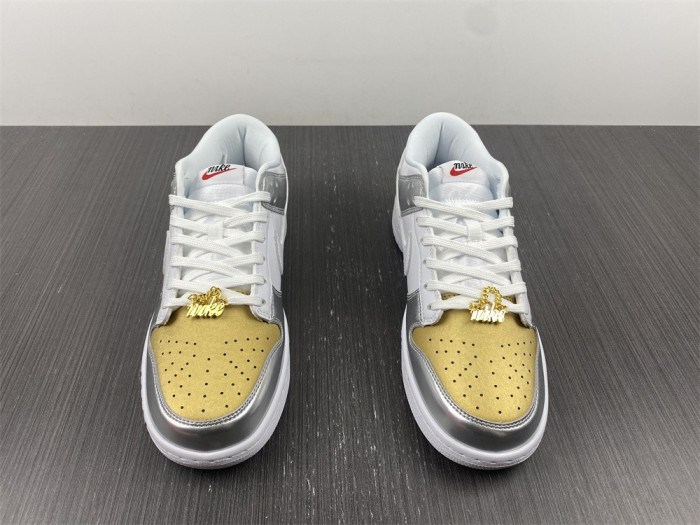 Dunk Low Heirloom (W) - DH4403-700