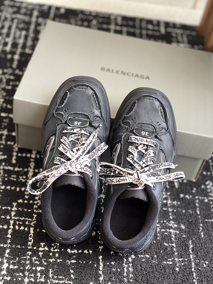 BL Hamptons Worn-Out  -COPSHOE BL - WO 03