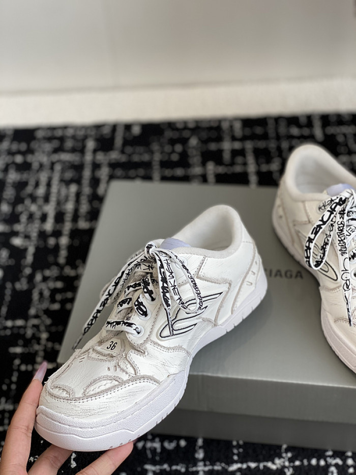 BL Hamptons Worn-Out  -COPSHOE BL - WO 04