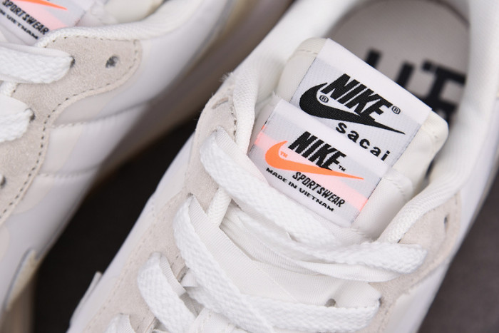 SACAI X NIKE VAPORWAFFLE 3.0 DD1875-001