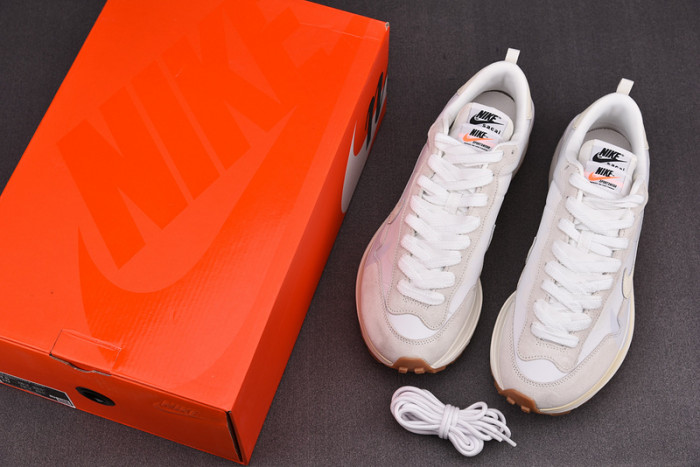 SACAI X NIKE VAPORWAFFLE 3.0 DD1875-001