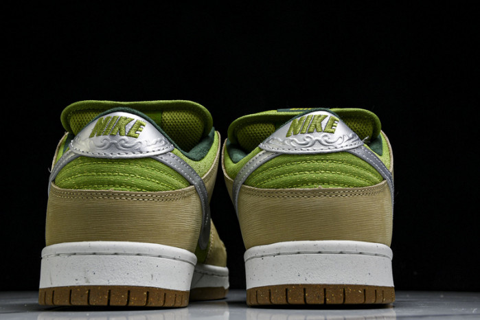 Dunk Low SB 