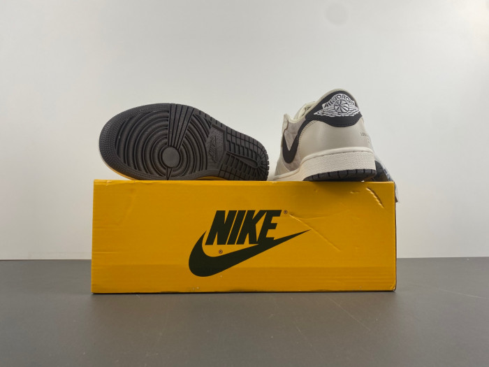 Travis Scott x Air Jordan 1 Low OG- LX1988-100