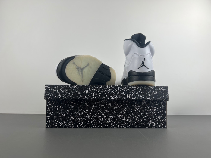 Air Jordan 5 “White Black”  DD0587-110