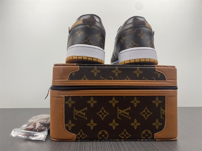 L W x OF x Air Jordan 1 Customs  AQ0818-201