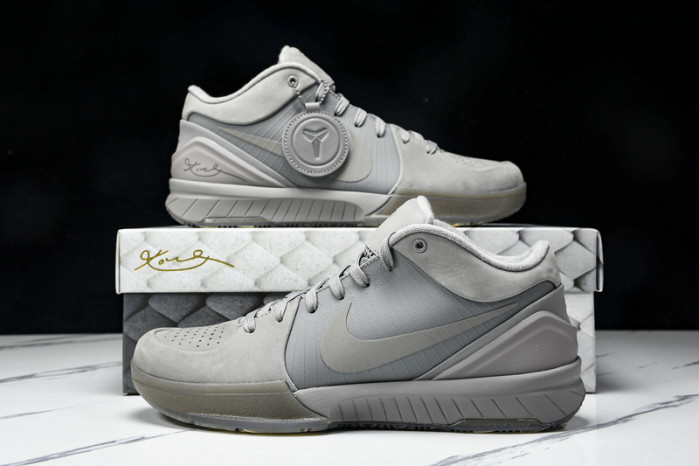 Zoom Kobe 4 