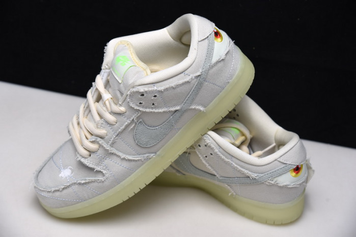 Dunk Low SB 