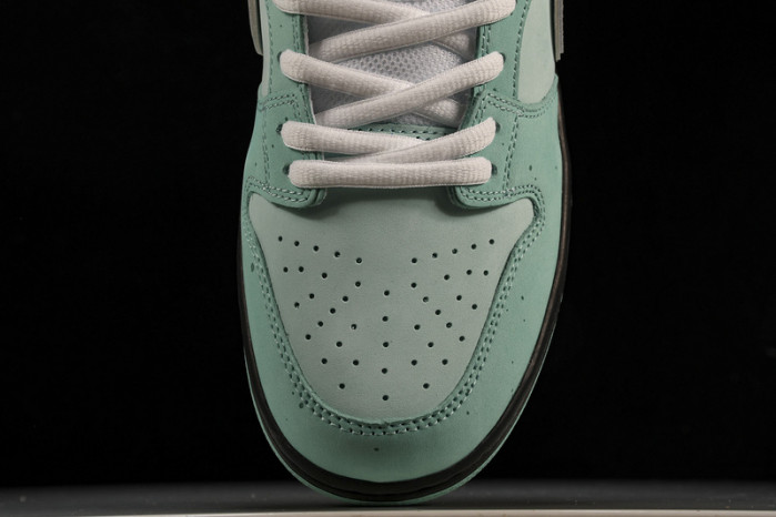 Concepts x TIFFANY CO. x Nike SB Dunk Low  bv1310-402