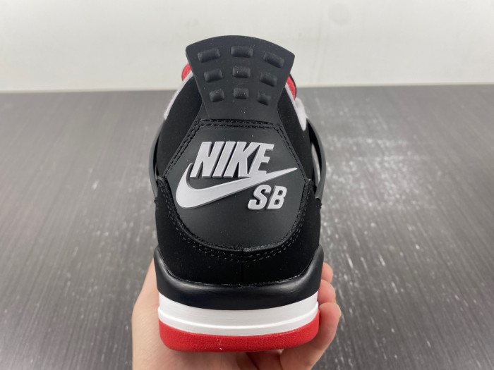 Nike SB x r Jordan 4  DR5415-060