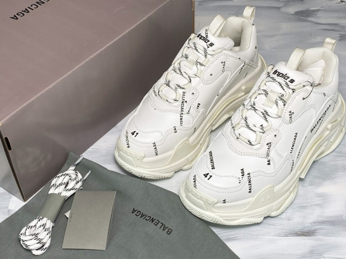 BL TRIPLE S TRAINERS WHITE  LETTERS  541624 W09O1 8013