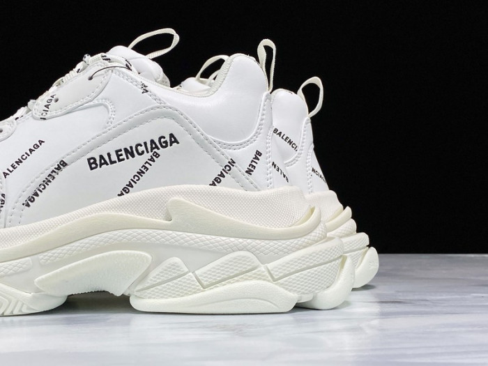 BL TRIPLE S TRAINERS WHITE  LETTERS  541624 W09O1 8013