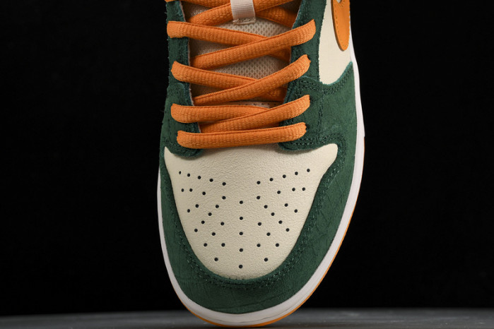 Dunk Low Pro SB 